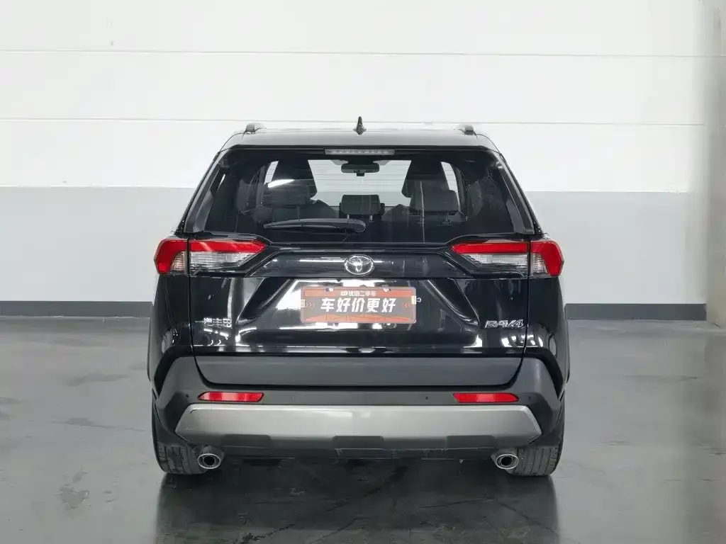 Toyota RAV4 — фото 2