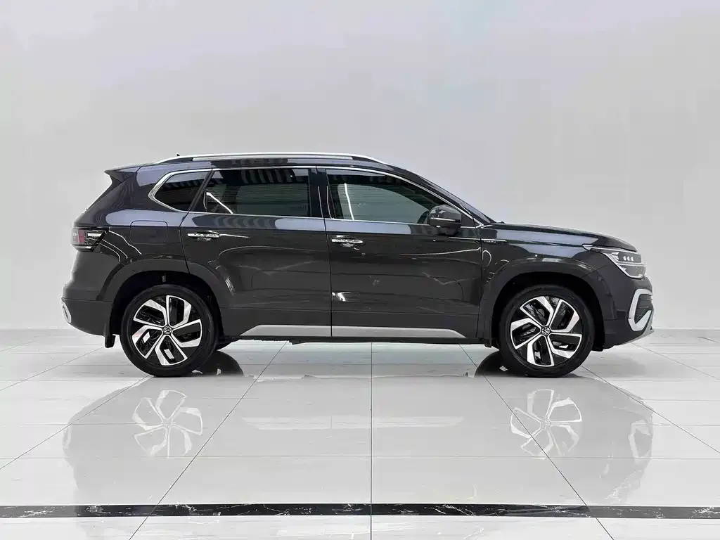 Volkswagen Tharu — фото 2