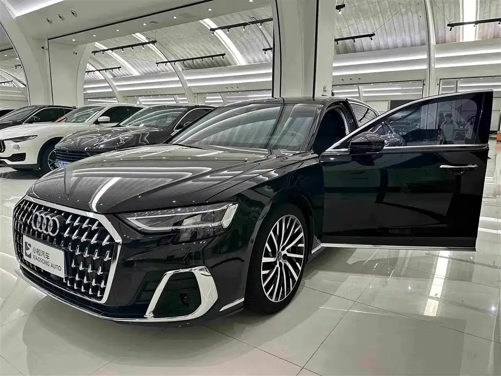 Audi A8 — фото 3