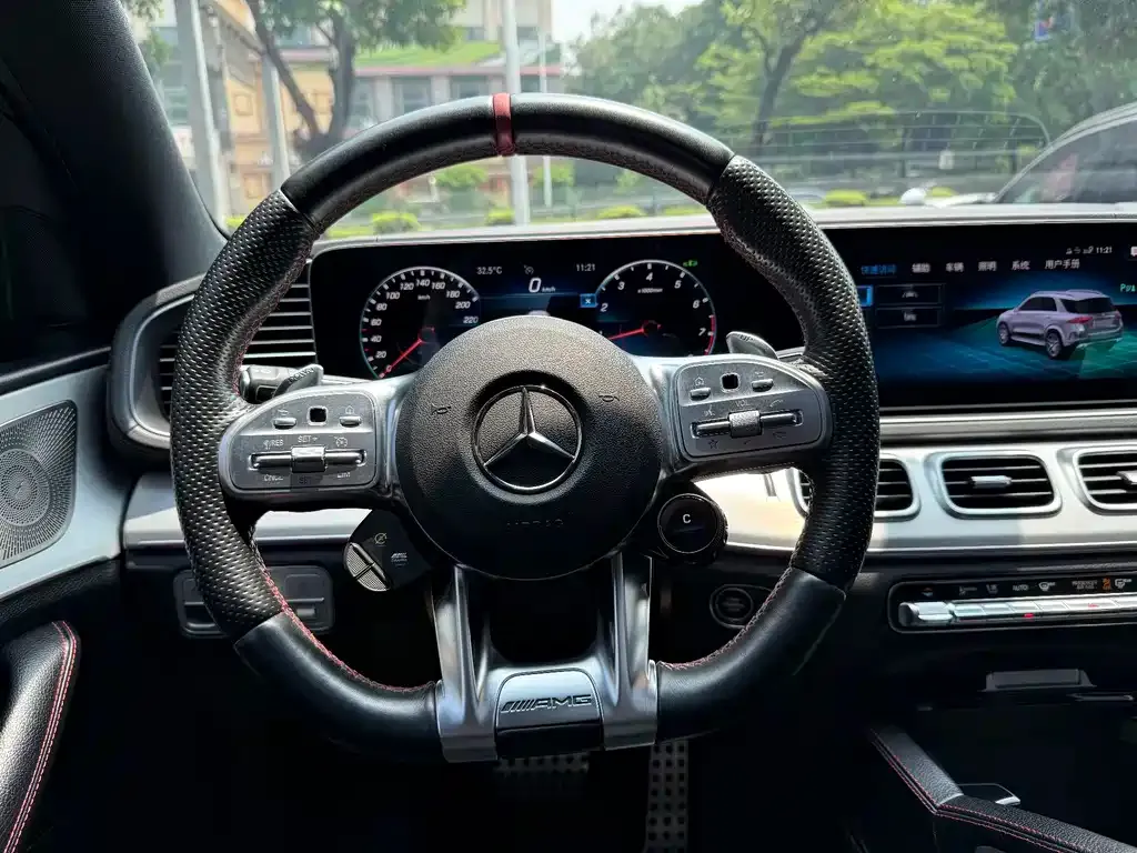 Mercedes-Benz GLE AMG — фото 7
