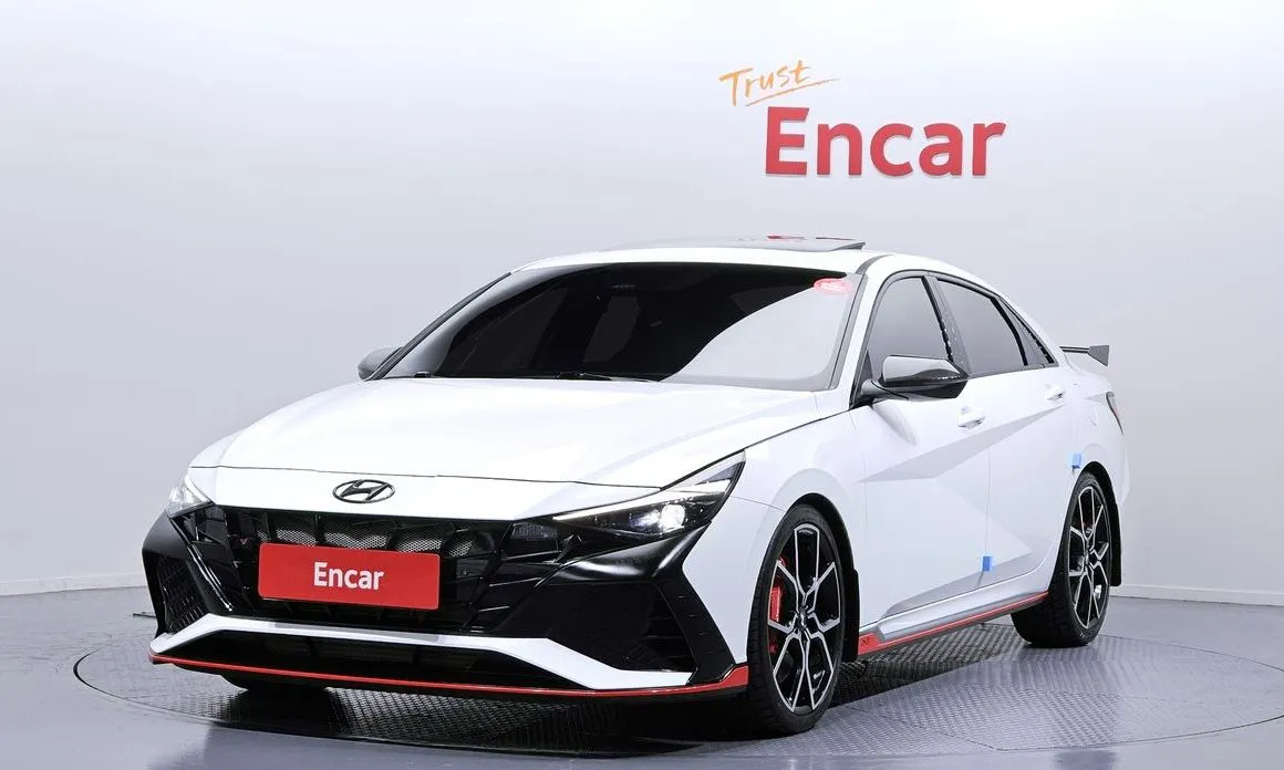 Hyundai AVANTE — фото 1
