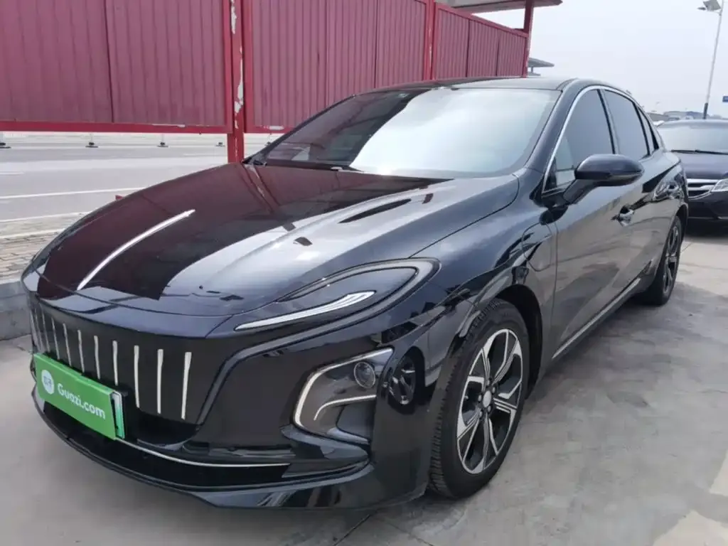 Hongqi E-QM5 — фото 1