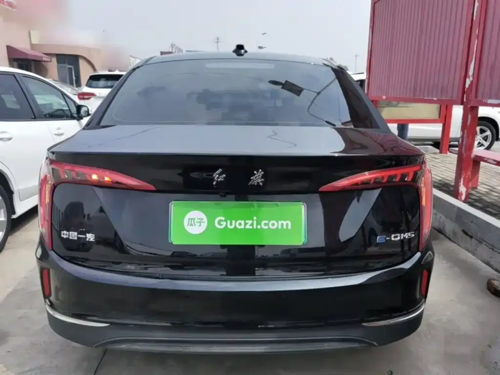Hongqi E-QM5 — фото 4