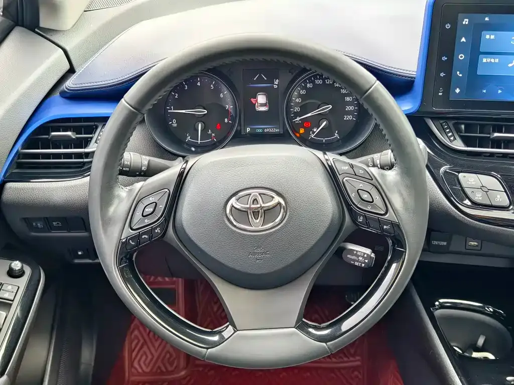 Toyota C-HR — фото 7