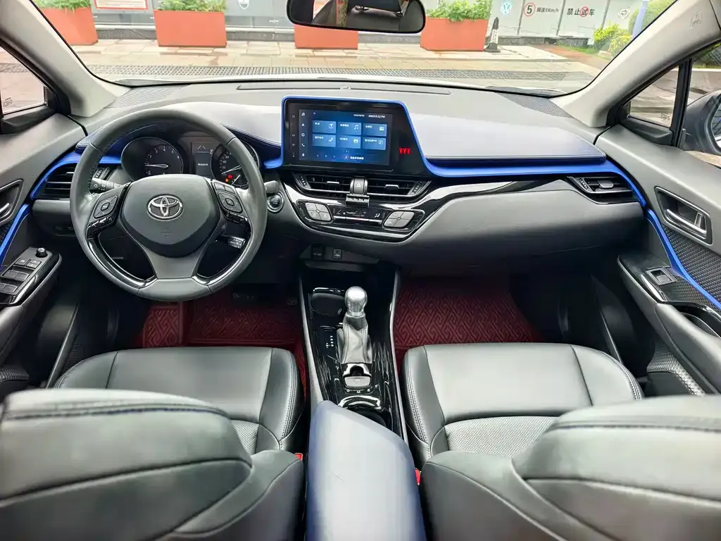 Toyota C-HR — фото 4