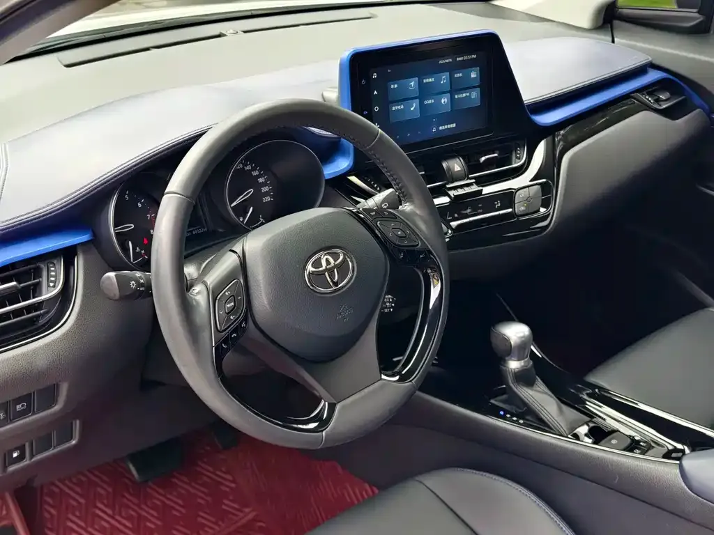 Toyota C-HR — фото 6