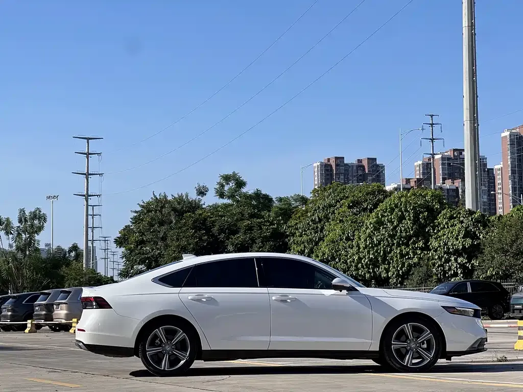 Honda Accord — фото 5