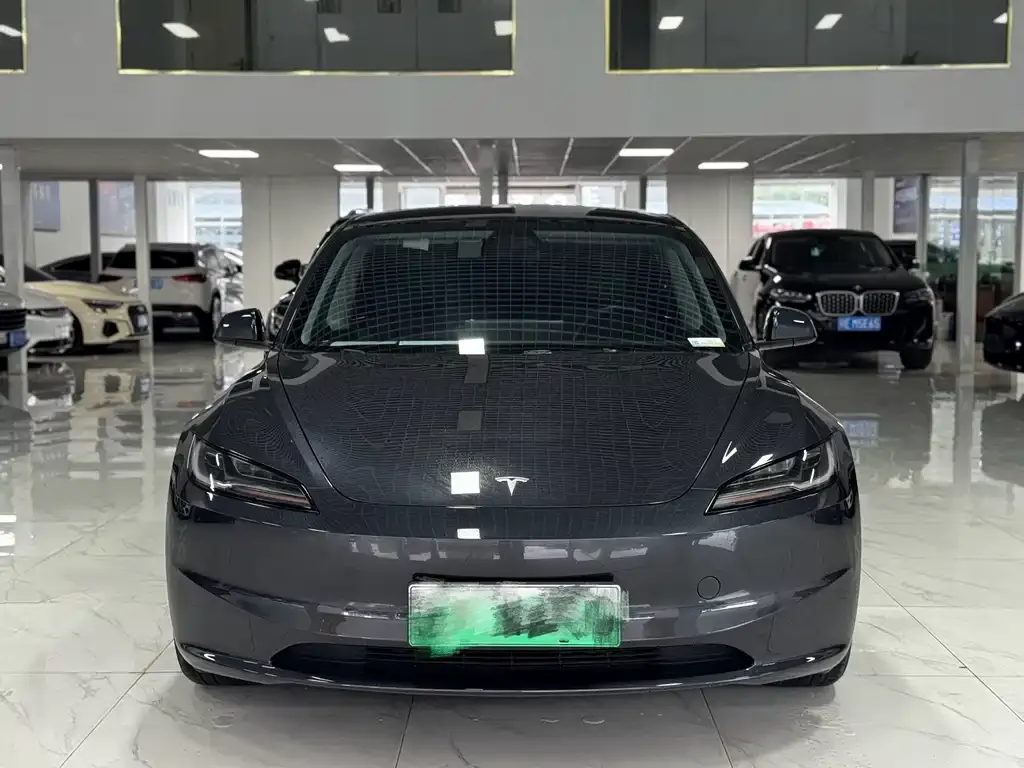 Tesla Model 3 — фото 6