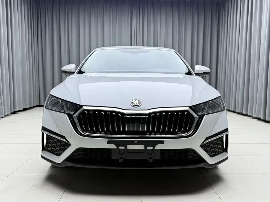 Skoda Octavia — фото 8