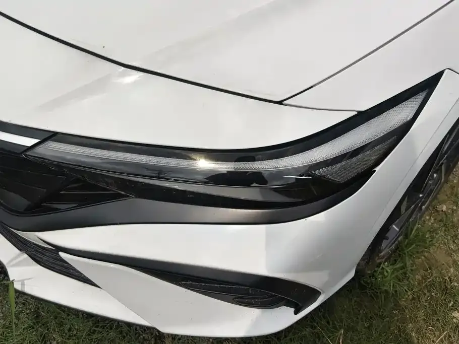 Hyundai Elantra — фото 9