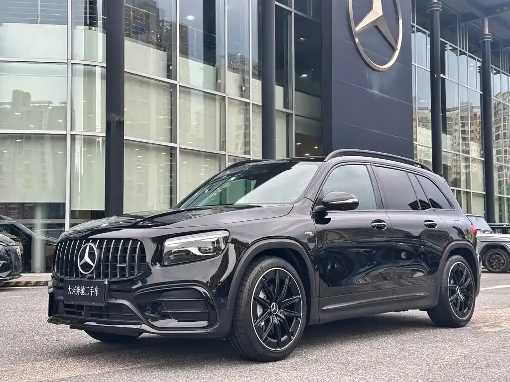 Mercedes-Benz GLB AMG — фото 1