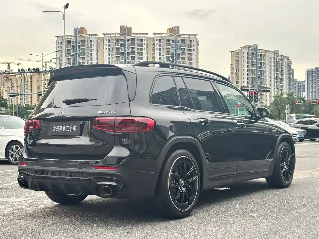 Mercedes-Benz GLB AMG — фото 3