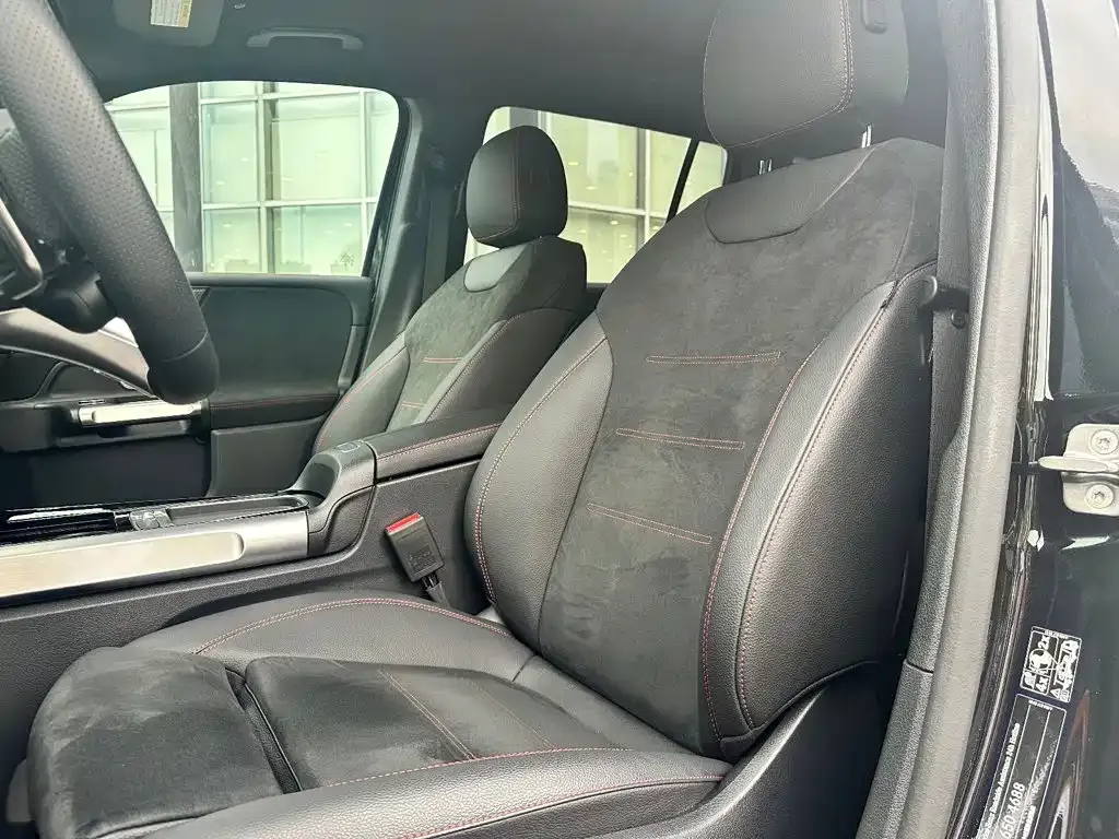 Mercedes-Benz GLB AMG — фото 8