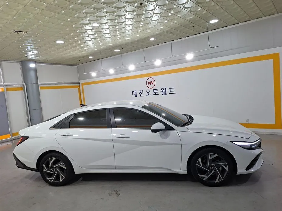 Hyundai AVANTE — фото 4