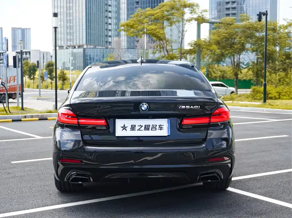 BMW 5 Series (Import) — фото 2