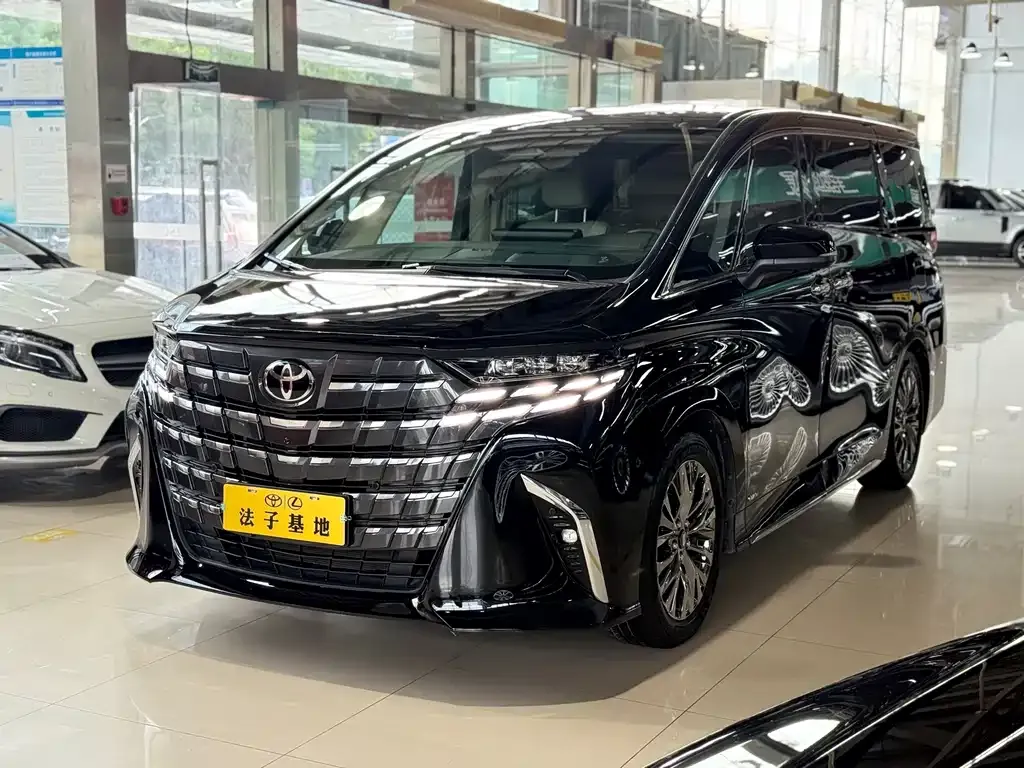 Toyota Alphard — фото 7
