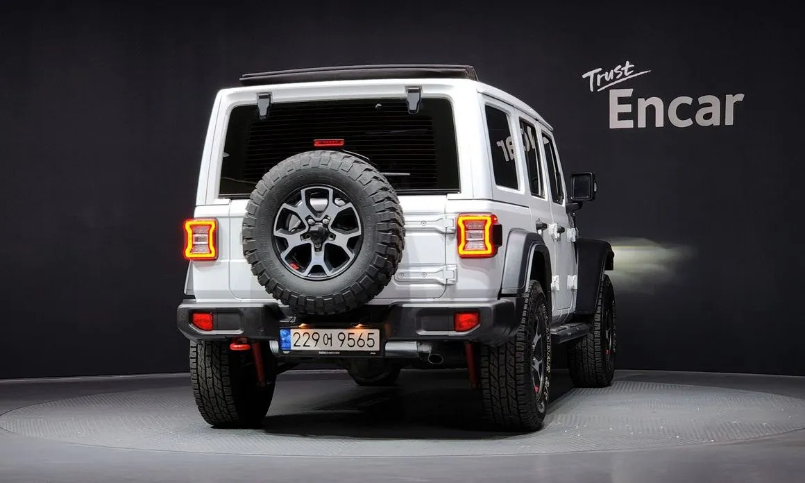 Jeep Wrangler — фото 2