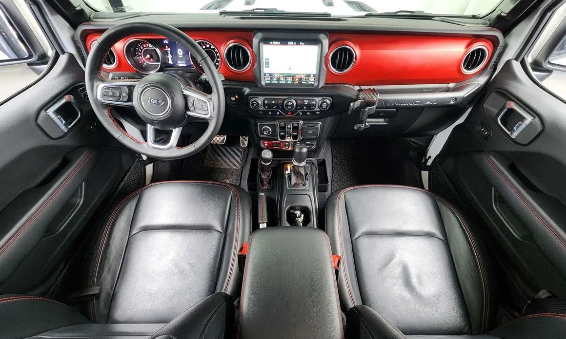 Jeep Wrangler — фото 9