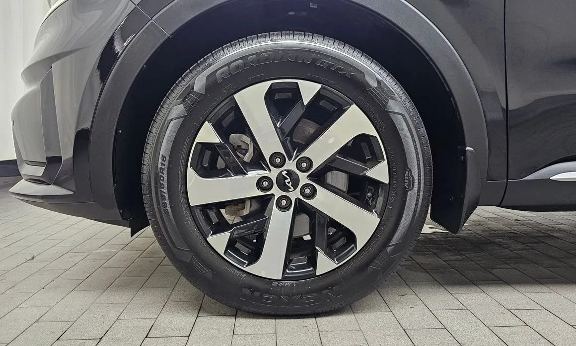Kia Sorento — фото 10