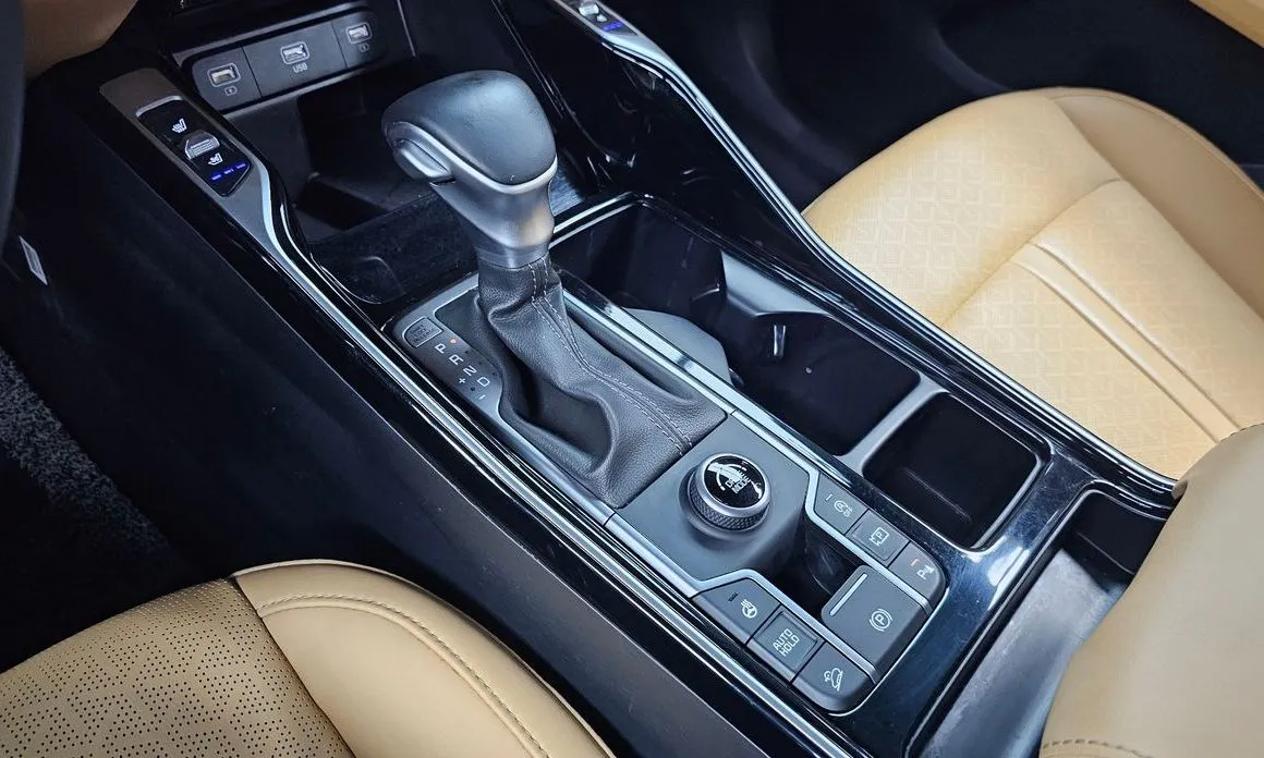 Kia Sorento — фото 9