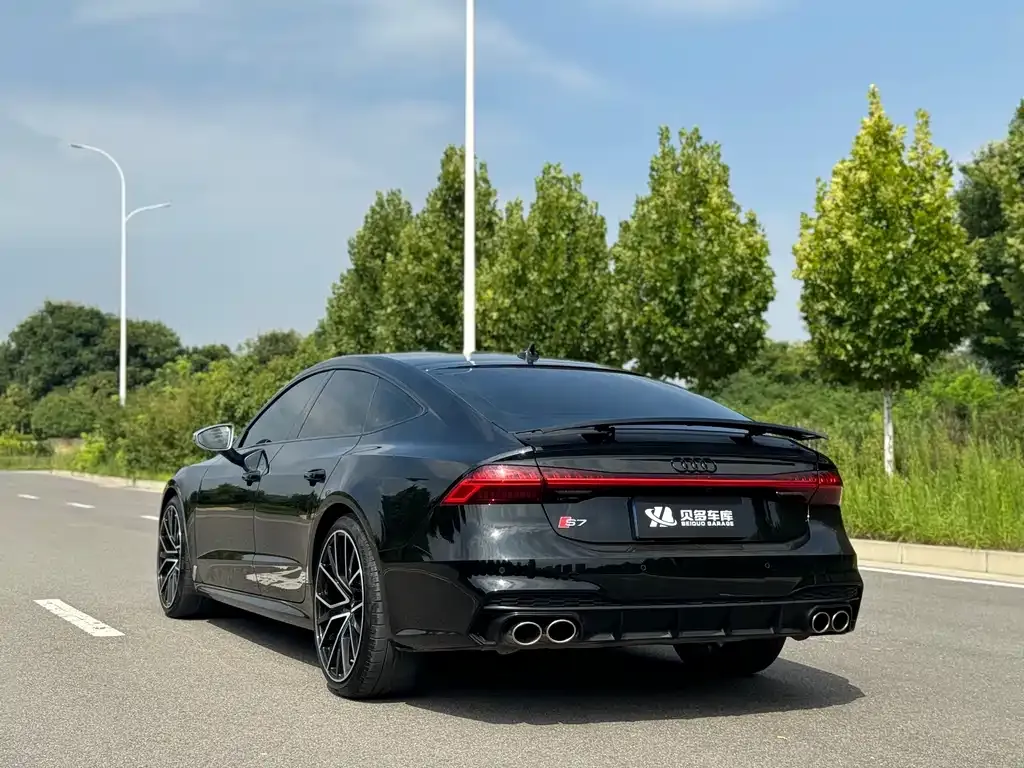 Audi A7 — фото 5