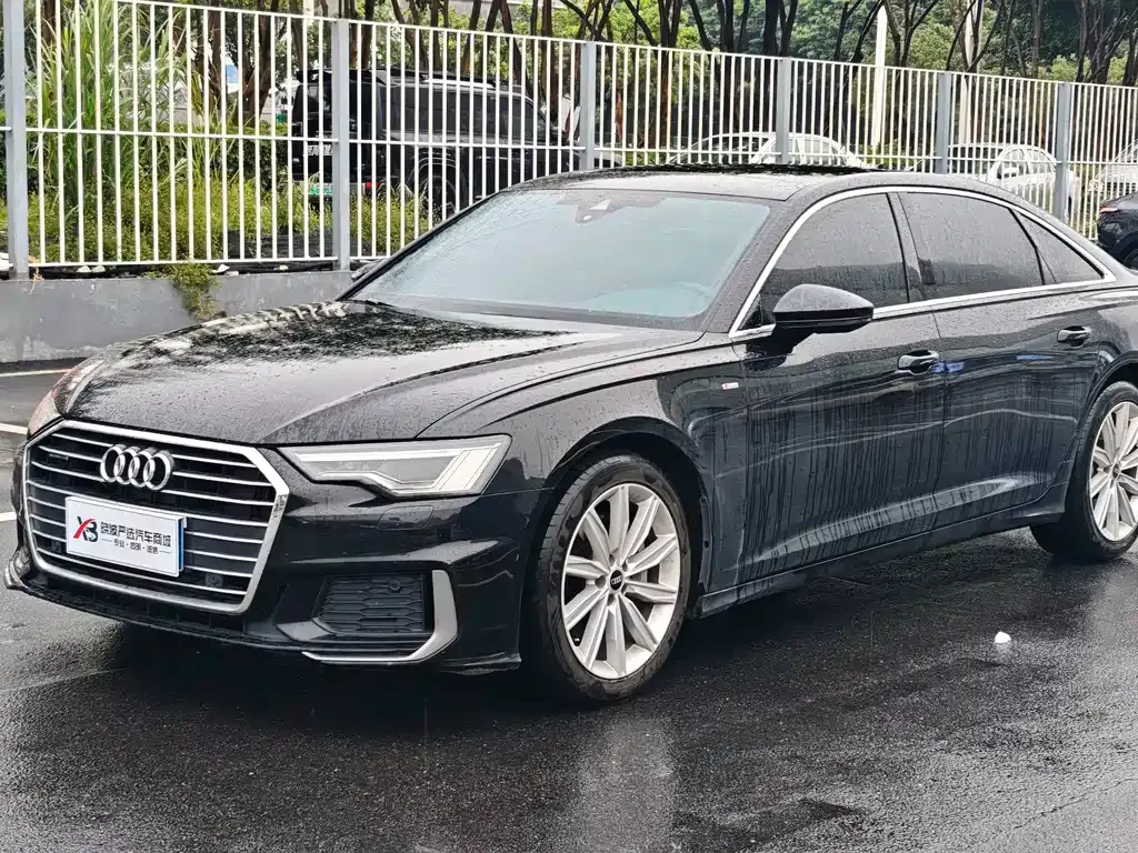 Audi A6L — фото 1
