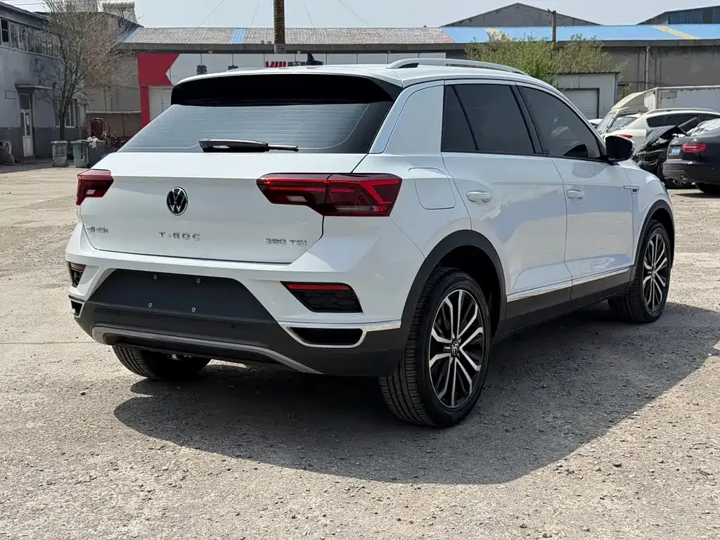 Volkswagen T-Roc — фото 5