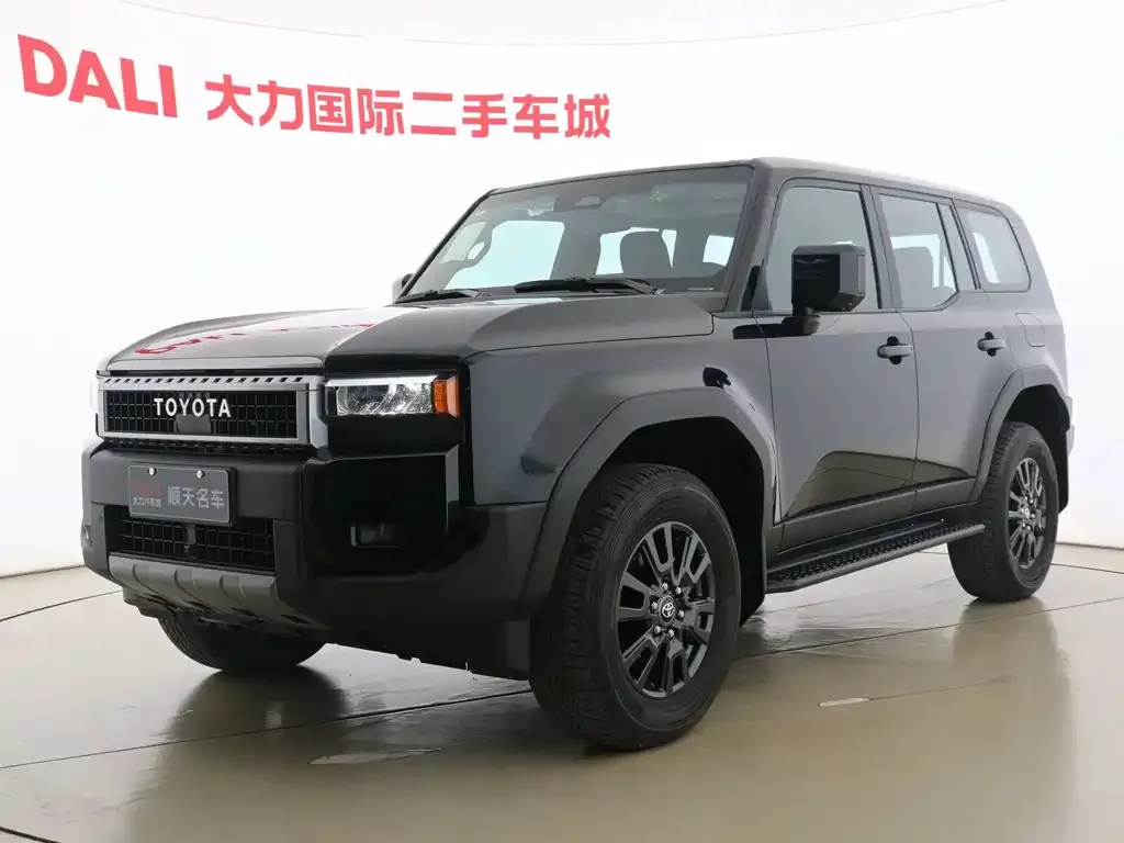 Toyota Prado — фото 1