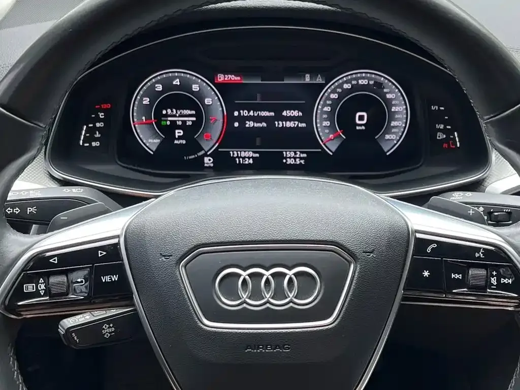 Audi A6L — фото 9