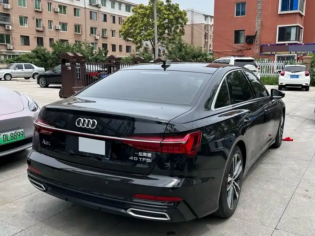 Audi A6L — фото 10