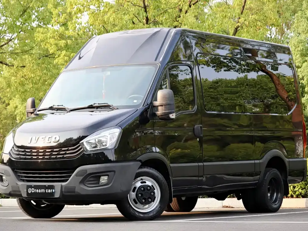 IVECO Ousheng — фото 1