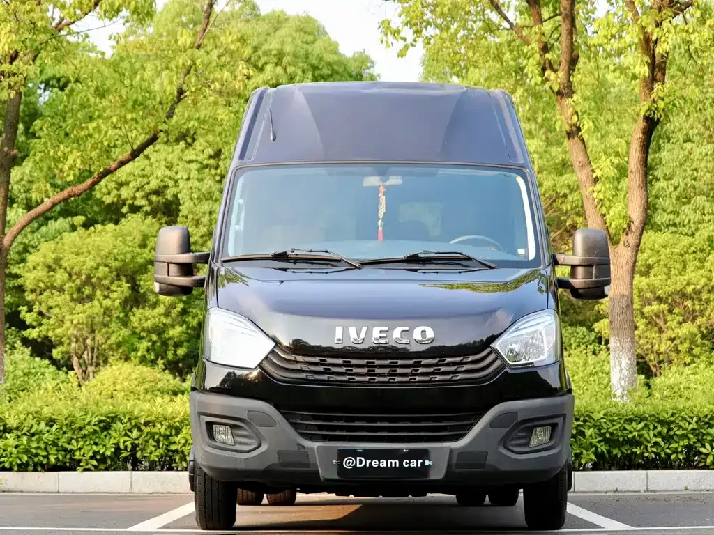 IVECO Ousheng — фото 7