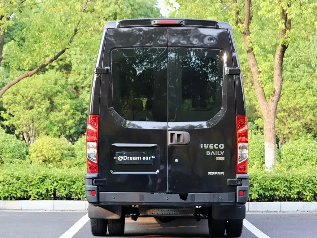 IVECO Ousheng — фото 10