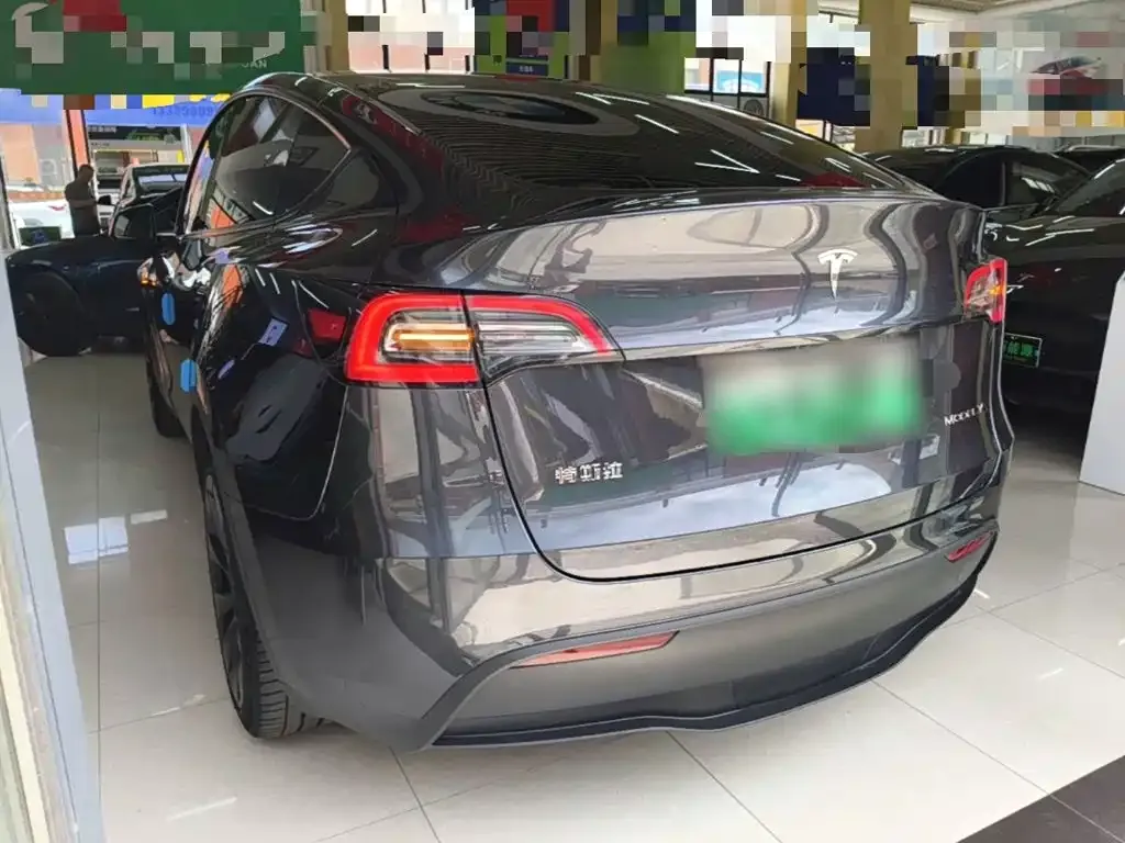 Tesla Model Y — фото 7