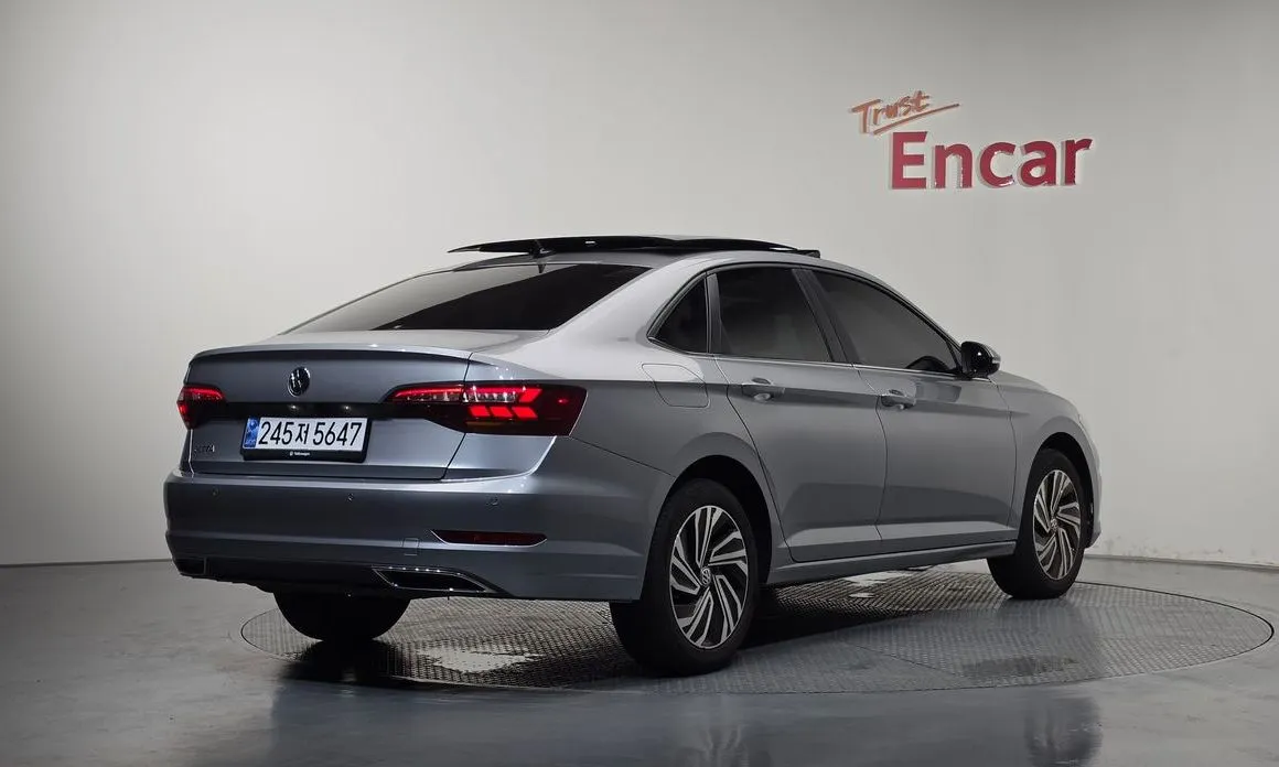 Volkswagen Jetta — фото 3