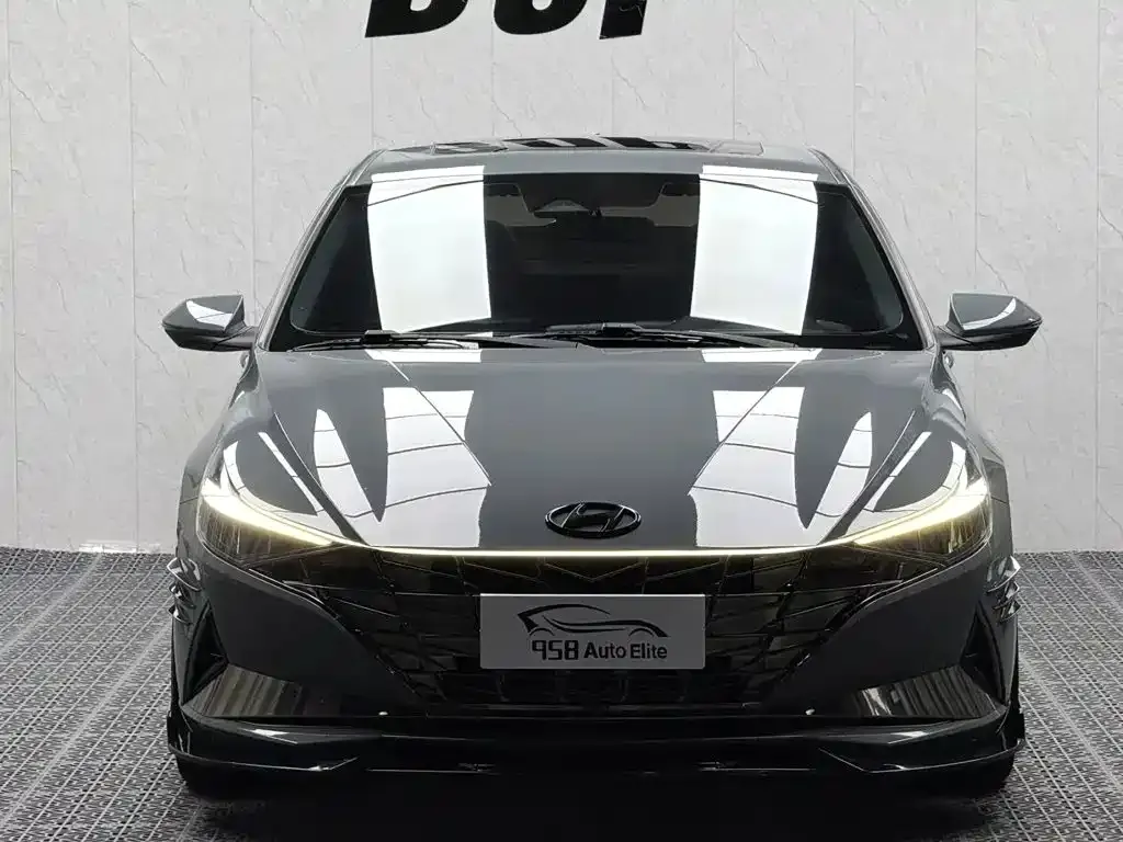 Hyundai Elantra — фото 4