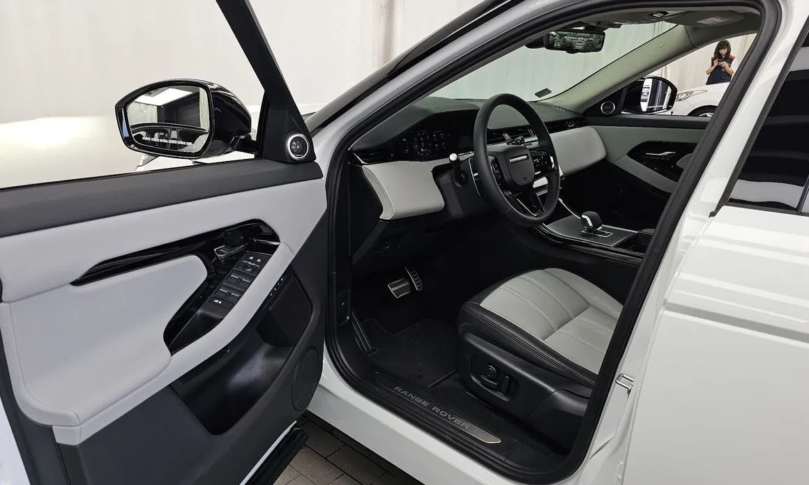 Land Rover Range Rover Evoque — фото 9