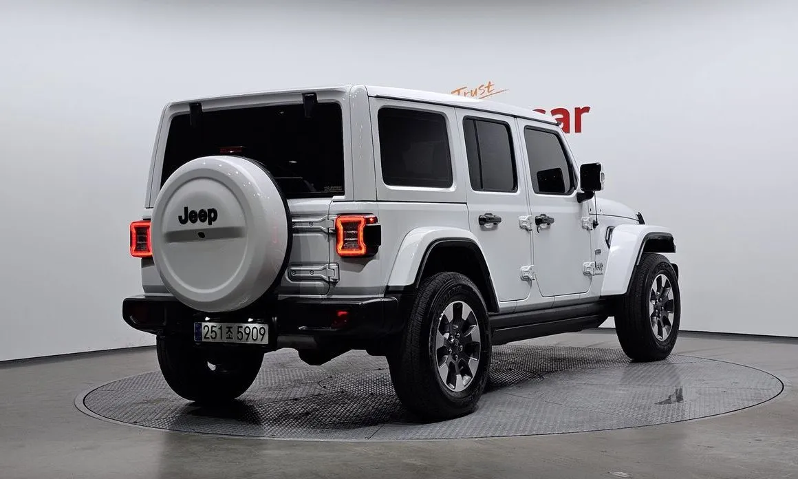 Jeep Wrangler — фото 5