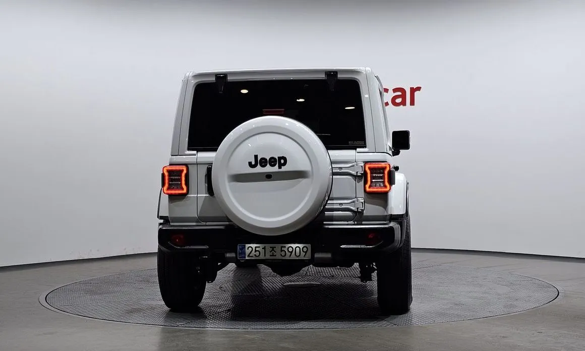 Jeep Wrangler — фото 2