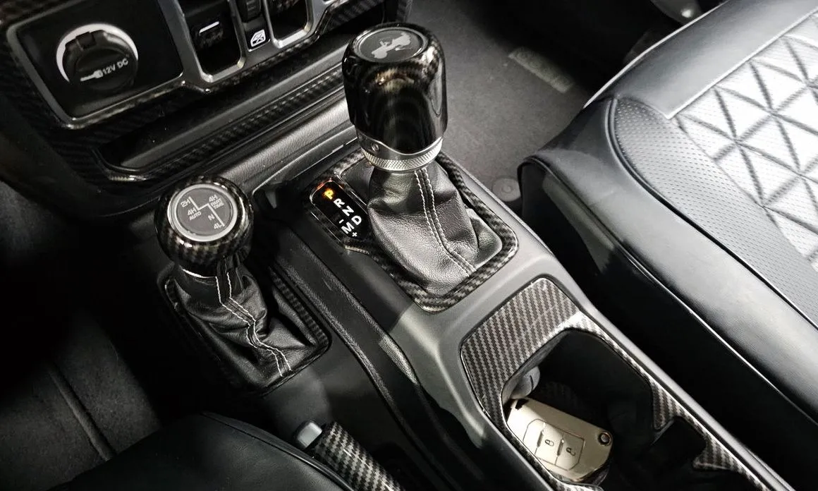 Jeep Wrangler — фото 9