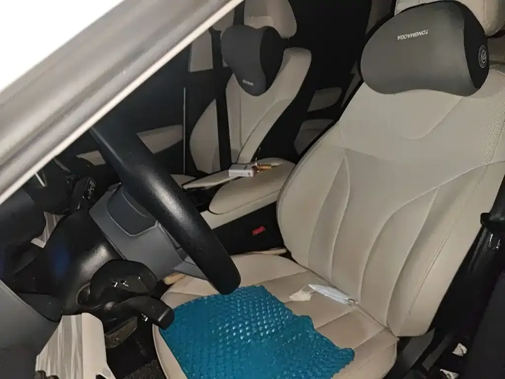 Hongqi E-QM5 — фото 3