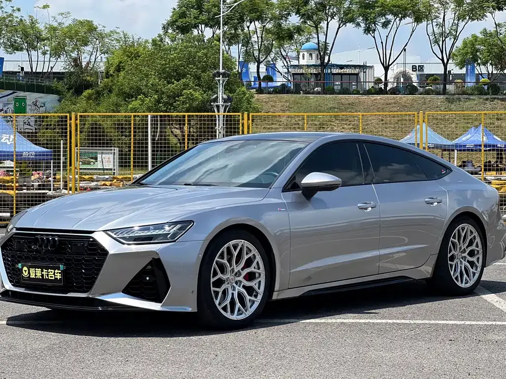 Audi A7 — фото 1