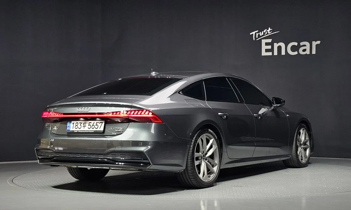 Audi A7 — фото 9