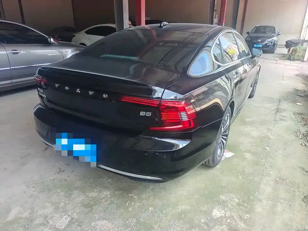 Volvo S90 — фото 10