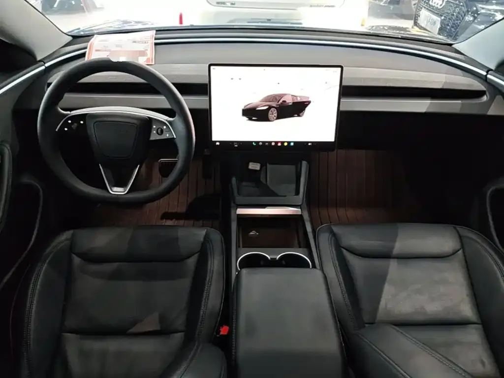 Tesla Model 3 — фото 2