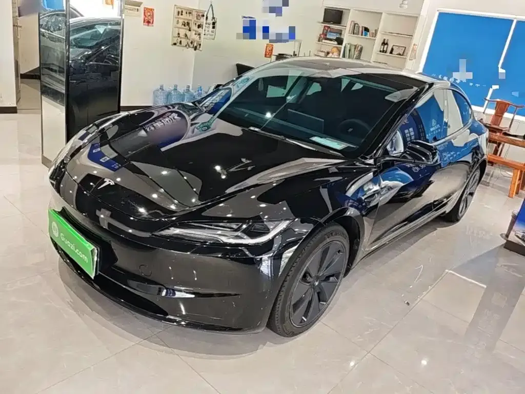 Tesla Model 3 — фото 3