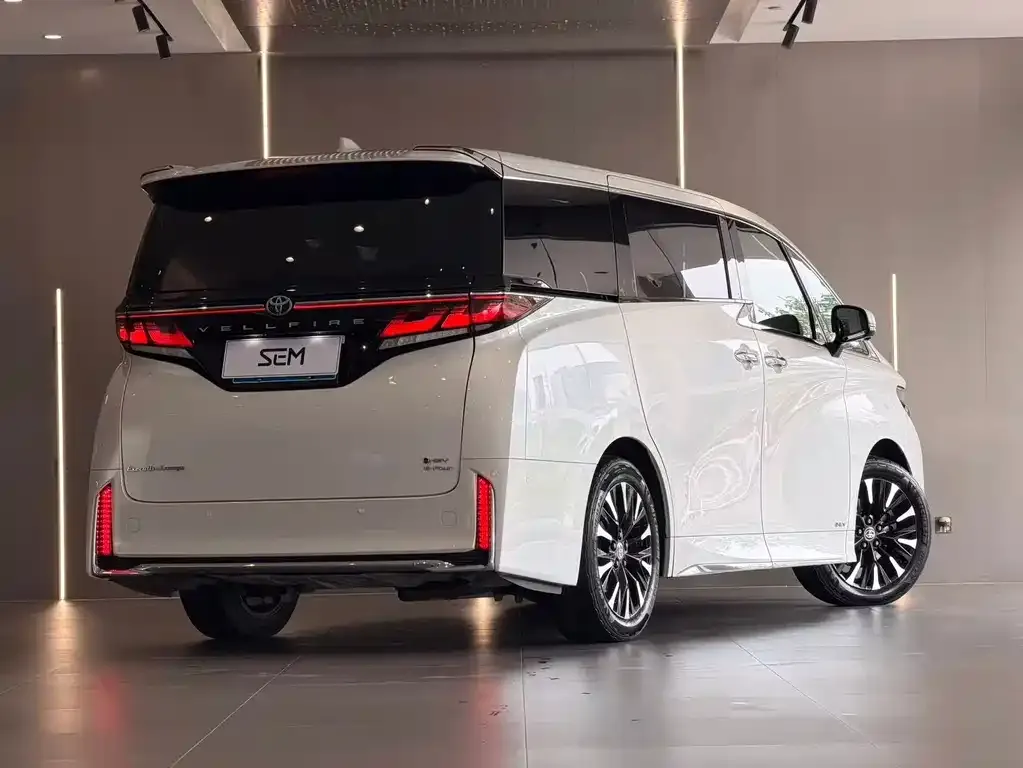 Toyota Vellfire — фото 9