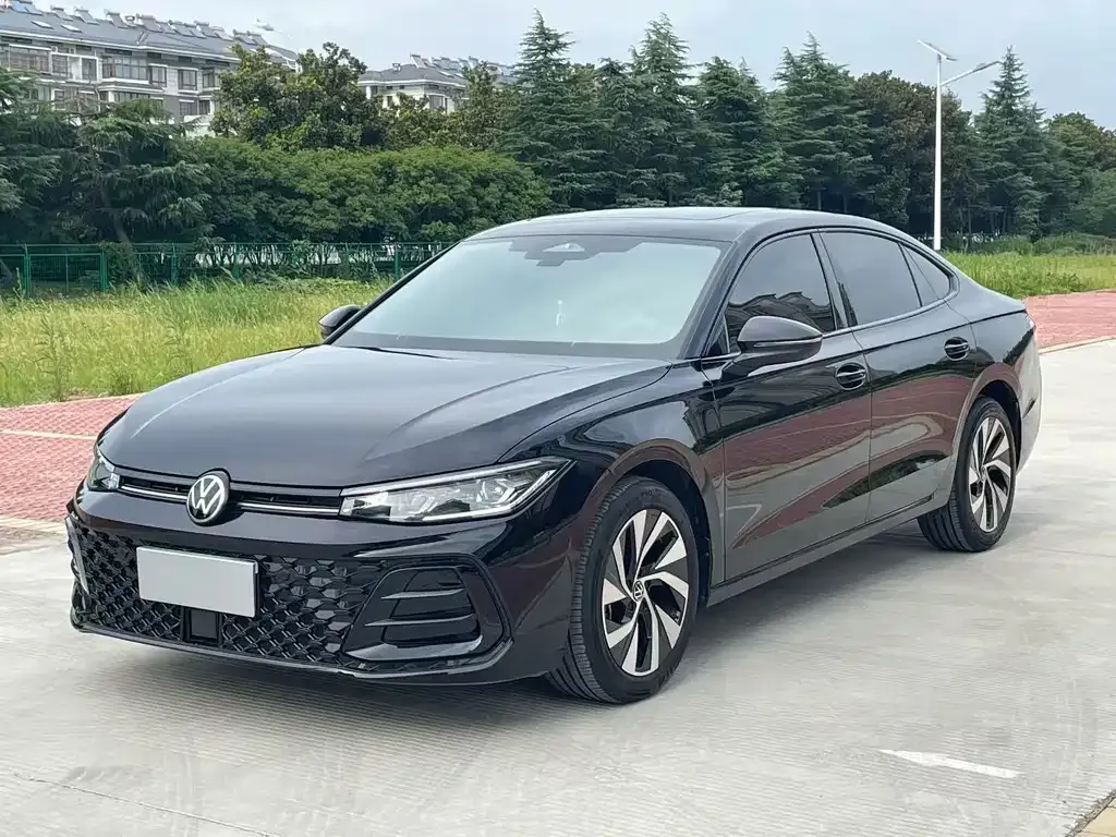 Volkswagen Passat — фото 1