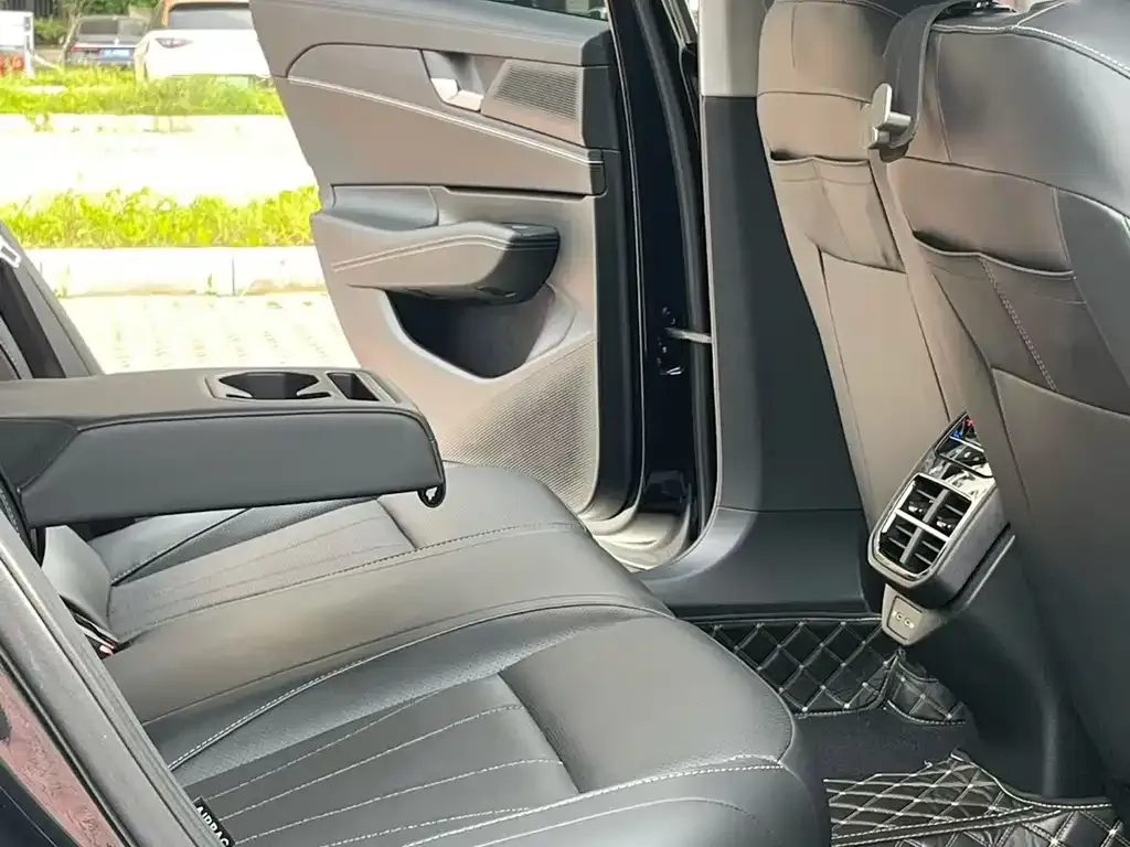 Volkswagen Passat — фото 3