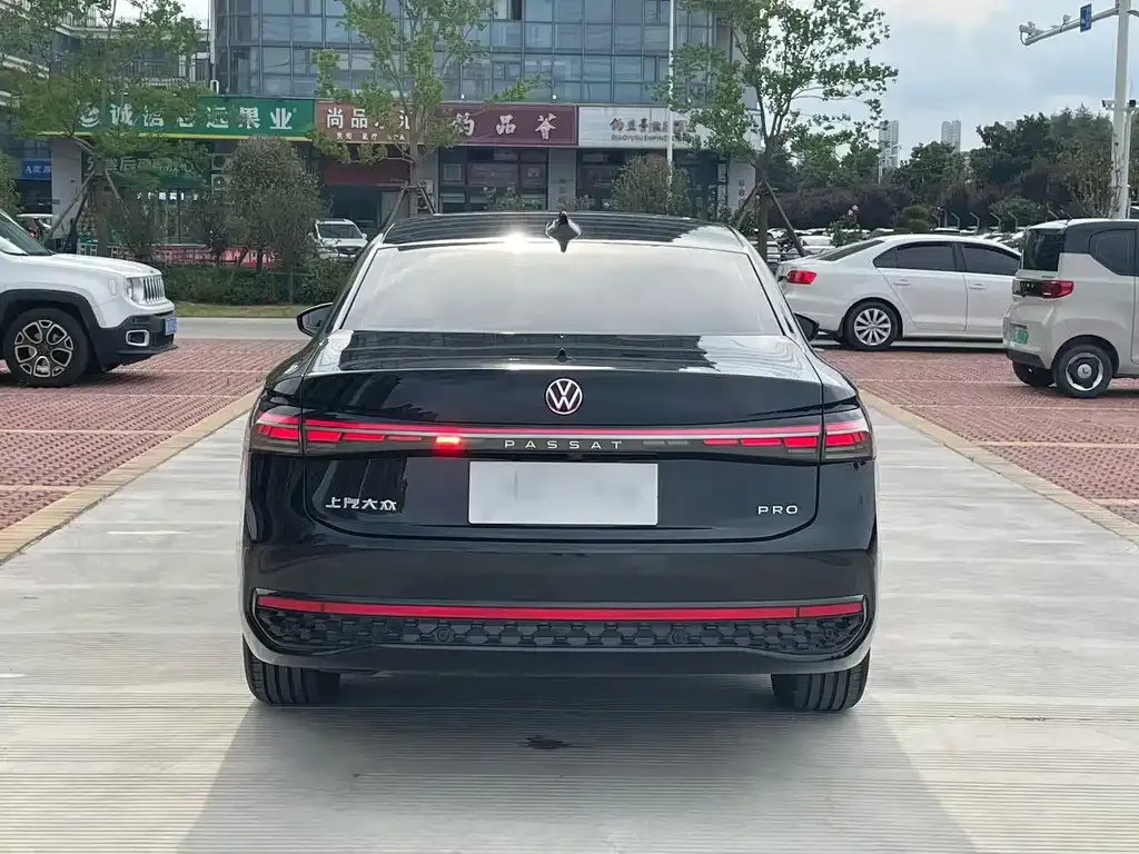 Volkswagen Passat — фото 9